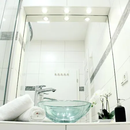 Secret Hideaways Cozystudio 1 Superior Mit Wifi L 450m Bis Uni L Zoo * Duisburg