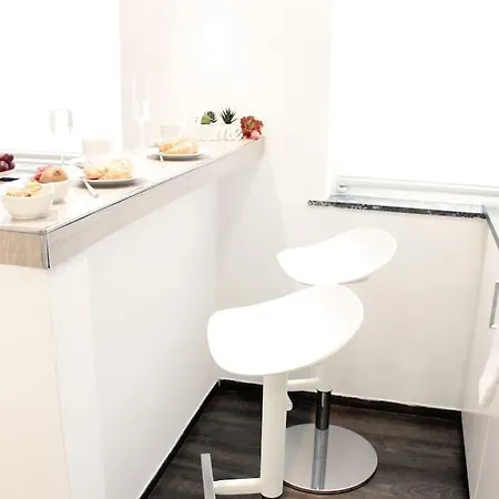 Secret Hideaways Cozystudio 1 Superior Mit Wifi L 450m Bis Uni L Zoo Duisburg
